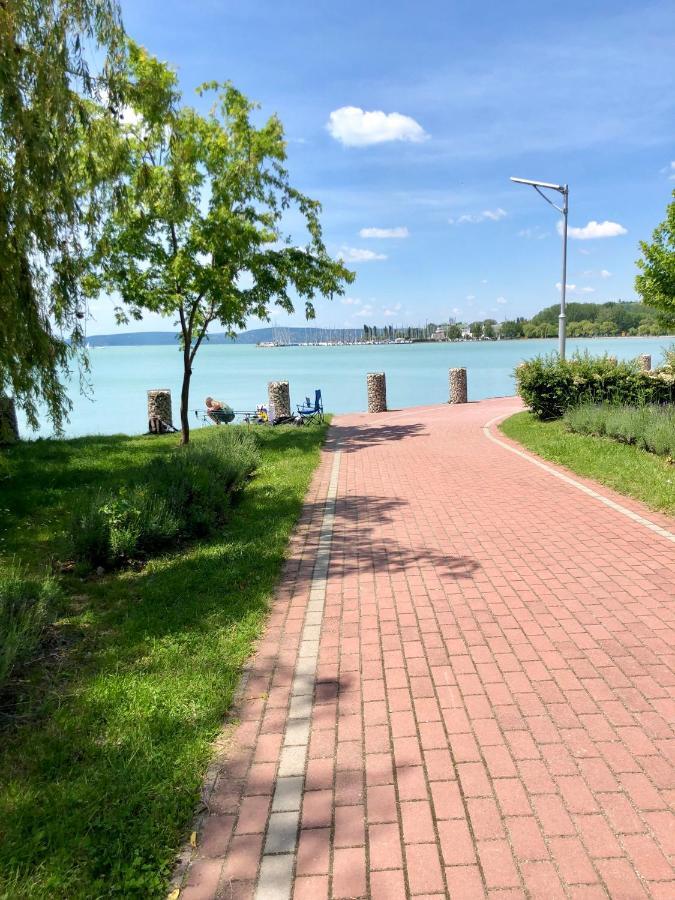Nora Apartman Балатонкенеше Екстер'єр фото